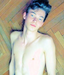 Shirtless Artistic Beauty 591042876c12f.jpg