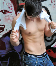 Without a Shirt 591308a700c9b.jpg