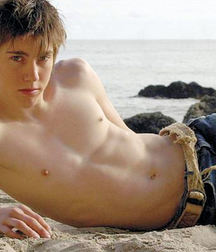 Without a Shirt 591308bfe1653.jpg