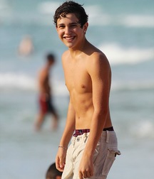 I'm Certainly Not Wearing My Shirt! 591854b3678dc.jpg