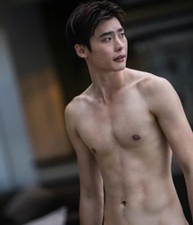 I'm Not Wearing Anything! 59192d47b4bbe.jpg