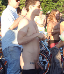 Public Nudity 591c67b8b948c.jpg