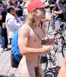 Public Nudity 591c682006861.jpg