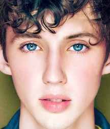More Stunning Faces 591eb4c37eb0d.jpg
