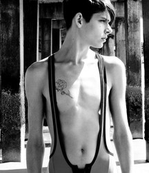 Beauty Without Colour 593d0ea5db50f.jpg