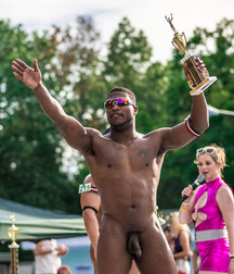 Public Nudity 594171c31bf47.jpg