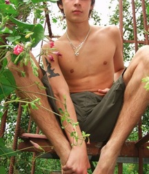 Completely Shirtless Outdoors 5952326e2b322.jpg