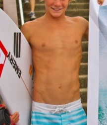 Completely Shirtless Outdoors 5952328ea65ab.jpg