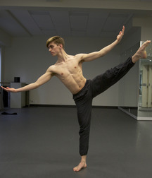 Completely Shirtless Indoors 5952336d49dd6.jpg