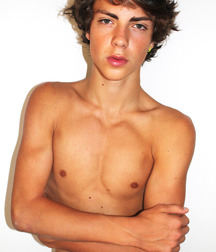 Completely Shirtless Indoors 59523399b0b17.jpg