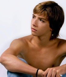 Completely Shirtless Indoors 5952339deffbb.jpg