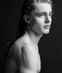 Black and White Selection 59774aa001303.jpg