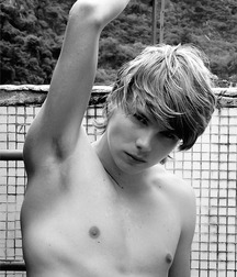Black and White Selection 59774abc14b4c.jpg