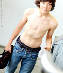 Still Love 'em Shirtless 59784e14f2973.jpg