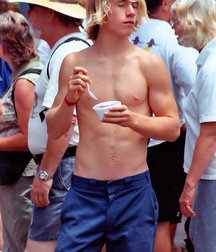 Still Love 'em Shirtless 59784e176e5d3.jpg