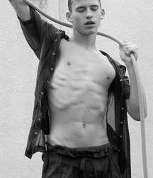 Still Love 'em Shirtless 59a2f6e5a411c.jpg
