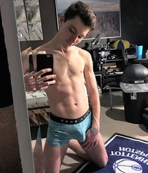 Sticking With the Shirtless Boys 59a4079b4a475.jpg