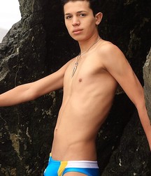 Sticking With the Shirtless Boys 59a407a31b99d.jpg