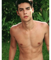 Close To Your Chest 59a911b242b7b.jpg