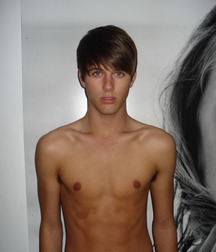 Close To Your Chest 59a911b5e3e6a.jpg