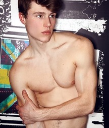 The Shirtless Boys Are Back! 59a9cddd9f60e.jpg