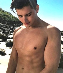 Shirtless Stunners 59aec747a841a.jpg
