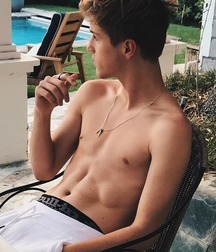Shirtless Stunners 59aec7726e60c.jpg
