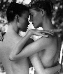 Monochrome Returns 59b68f8e4b0a7.jpeg