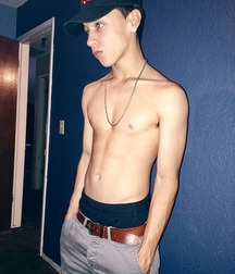 Still Shirtless to Show Off Those Chests 59b7d70f8b5b7.jpg