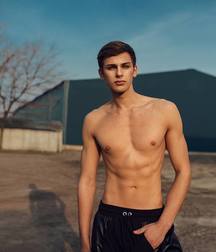 Topless Boys 59bbf6d2a2c23.jpg