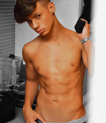 Topless Boys 59bbf70009d06.jpg