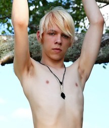 More Topless Boys 59c121fe4eb0a.jpg