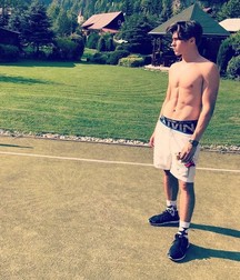 More Topless Boys 59c1223716247.jpg