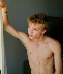 Still More Topless Boys 59c64a46871ed.jpg