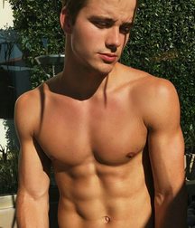 Yet More Topless Boys 59c7b05fcf944.jpg