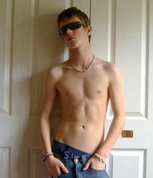These Topless Boys Are Everywhere! 59ca797bdc5f8.jpg