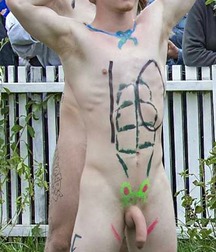 Public Nudity 59cb8b3f8331b.jpg