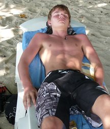 Topless Boys 59db7753755ef.jpg