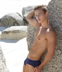 Topless Boys 59db776b9e6f8.jpg