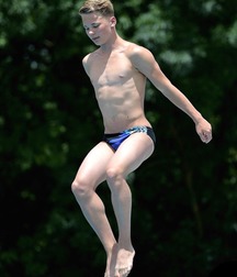 Topless Boys 59db77928f354.jpg