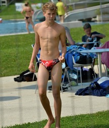 Topless Boys 59db7793f1bbc.jpg