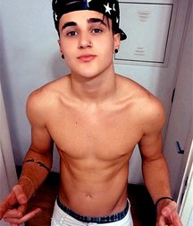 Topless Boys 59db779c21fa2.jpg