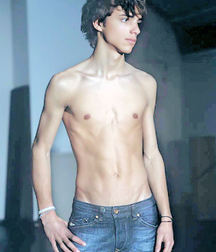 Topless Boys 59db77a115c38.jpg