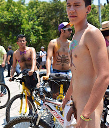 Public Nudity (Bikes) 59f4a796eff31.jpg