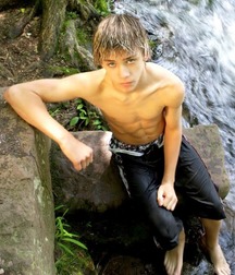 Still No Shirts! 5a073c4ab165e.jpg