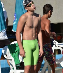We Don't Need a Shirt! 5a180343cad25.jpg