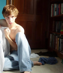 We Don't Need a Shirt! 5a18035b53013.jpg