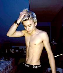 No Shirts Again! 5a1fd714e3a8e.jpg