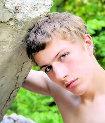 Some Beautiful Faces 5a2fad3c918eb.jpg