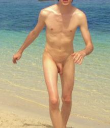Standing Nudes 5a3534f7acbc9.jpg